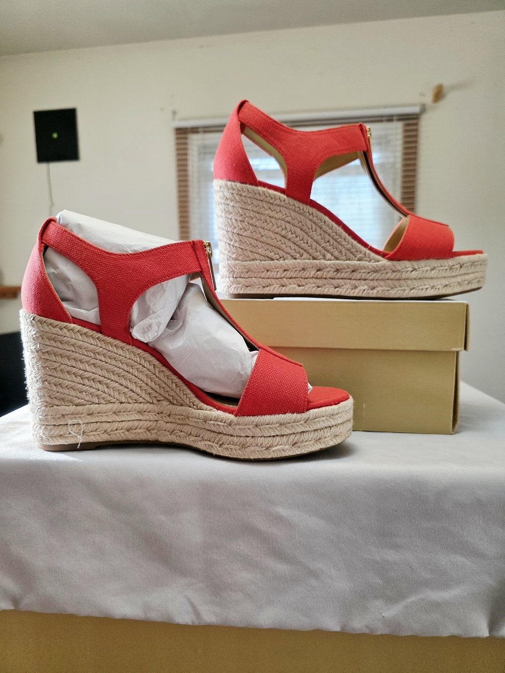 Michael Kors Berkley Mid Wedge Canvas Sandal In Spiced Coral Size 8.5M - Picture 2 of 9